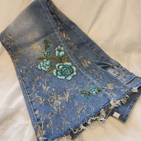 Upclycled Distressed Blue Jeans With Gold Accents And Floral Appliques - Picture 2 of 5